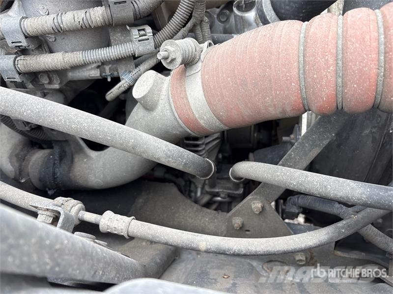 Hino 268 Dobozos teherautók
