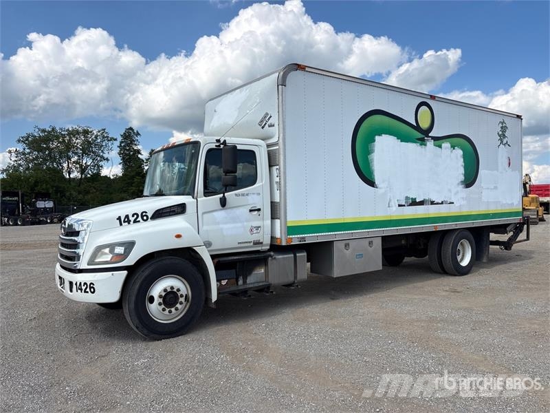 Hino 268 탑차 트럭