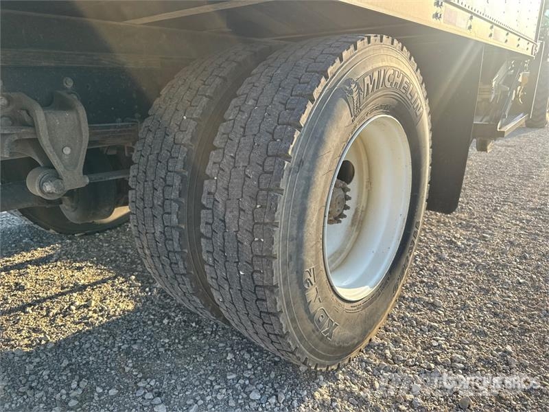 Hino 268 Camion Fourgon