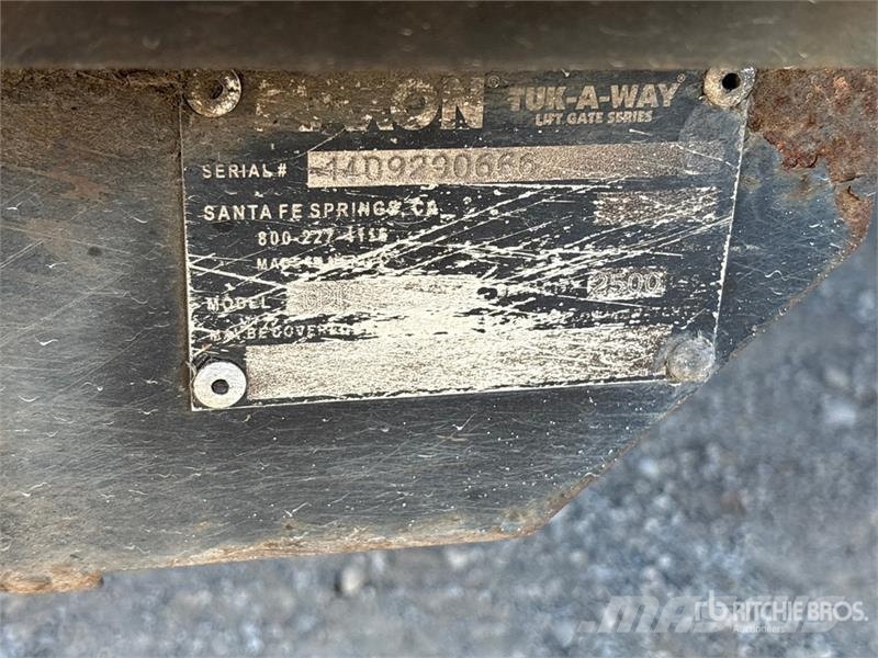 Hino 268 탑차 트럭
