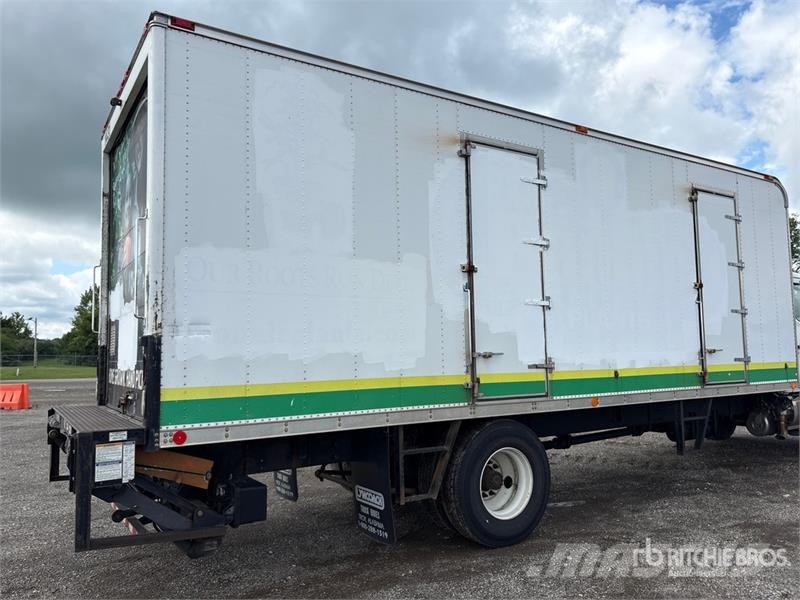 Hino 268 شاحنات ذات هيكل صندوقي