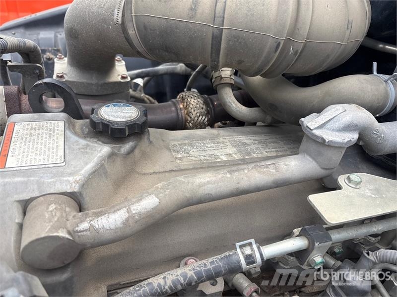 Hino 268 شاحنات ذات هيكل صندوقي