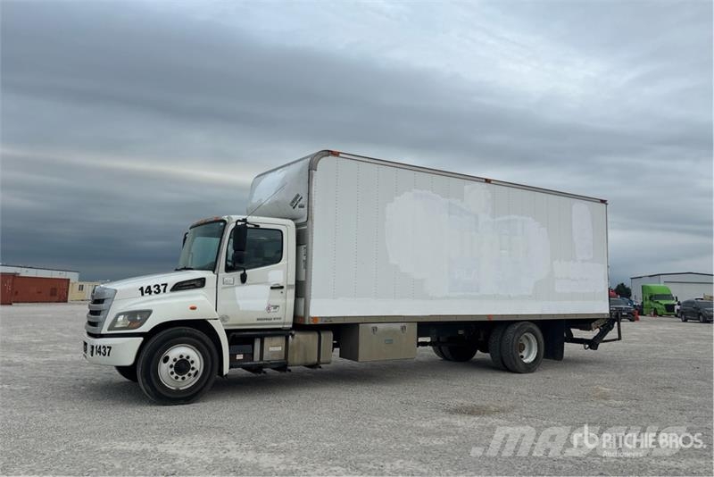 Hino 268 Kofferaufbau