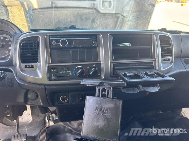 Hino 268 Camion Fourgon