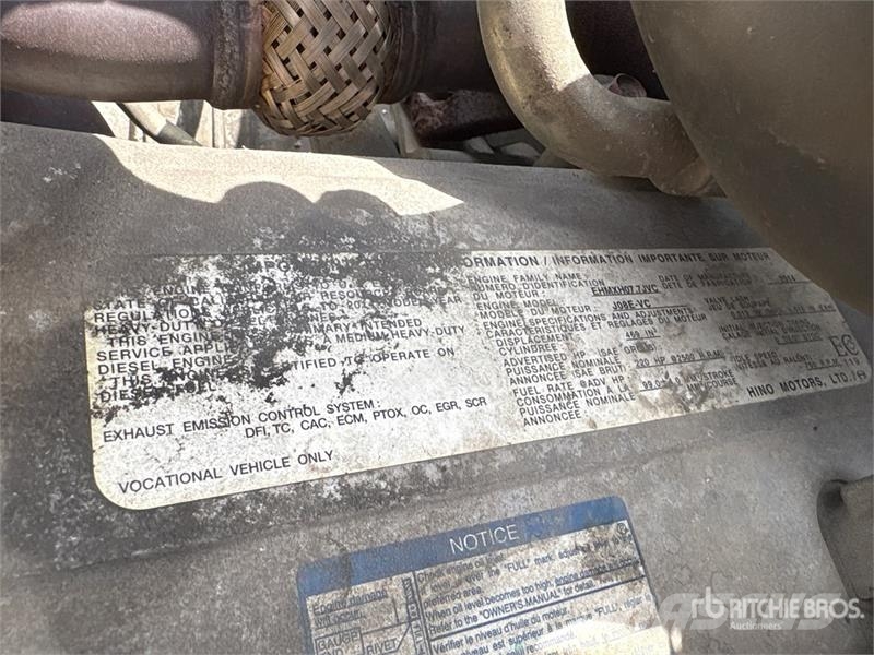 Hino 268 شاحنات ذات هيكل صندوقي