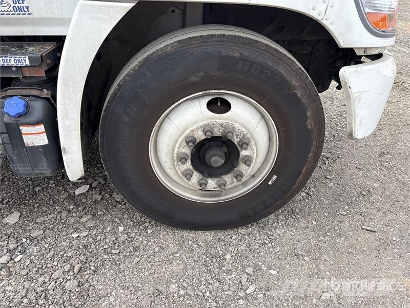 Hino 268 Dobozos teherautók