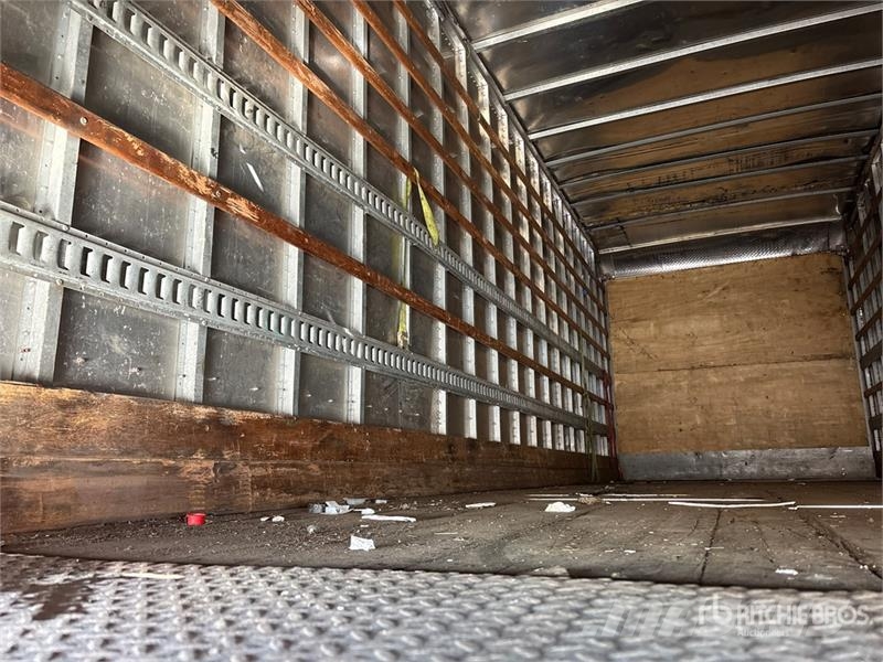 Hino 268 Camiones con caja de remolque