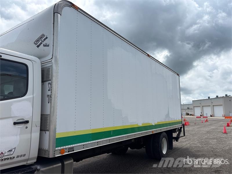 Hino 268 شاحنات ذات هيكل صندوقي