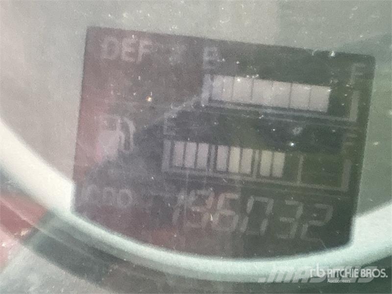 Hino 268 貨箱式卡車