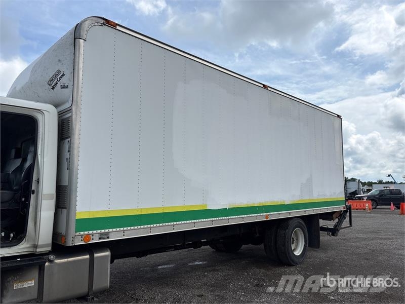 Hino 268 شاحنات ذات هيكل صندوقي