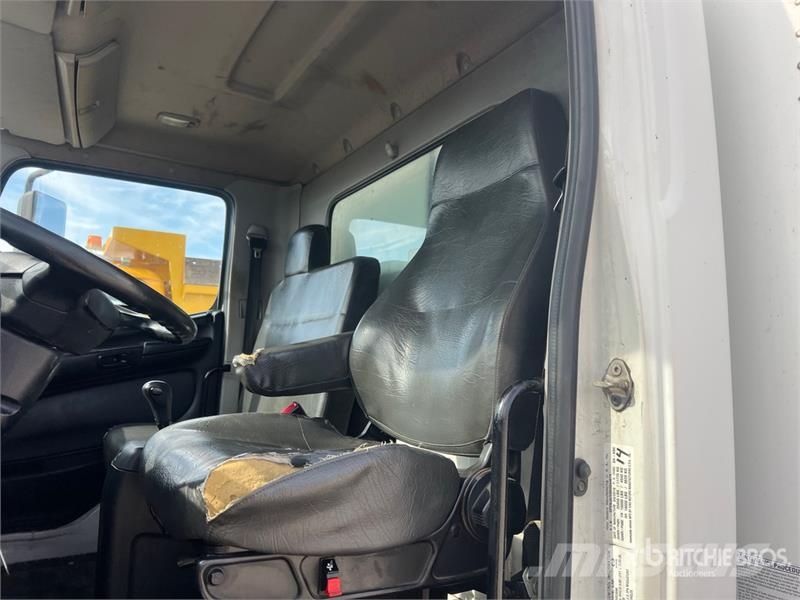 Hino 268 Sanduk kamioni
