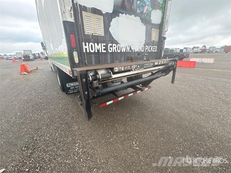 Hino 268 شاحنات ذات هيكل صندوقي