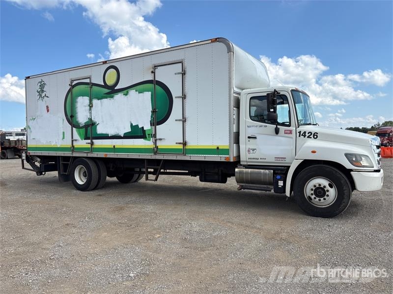 Hino 268 탑차 트럭