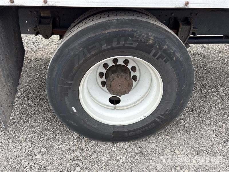 Hino 268 Dobozos teherautók