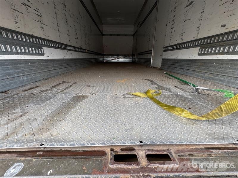 Hino 268 شاحنات ذات هيكل صندوقي