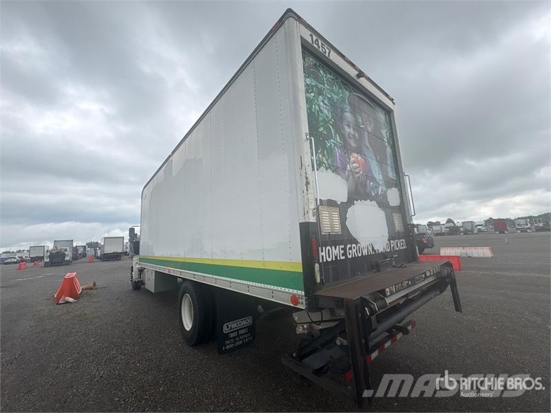 Hino 268 شاحنات ذات هيكل صندوقي