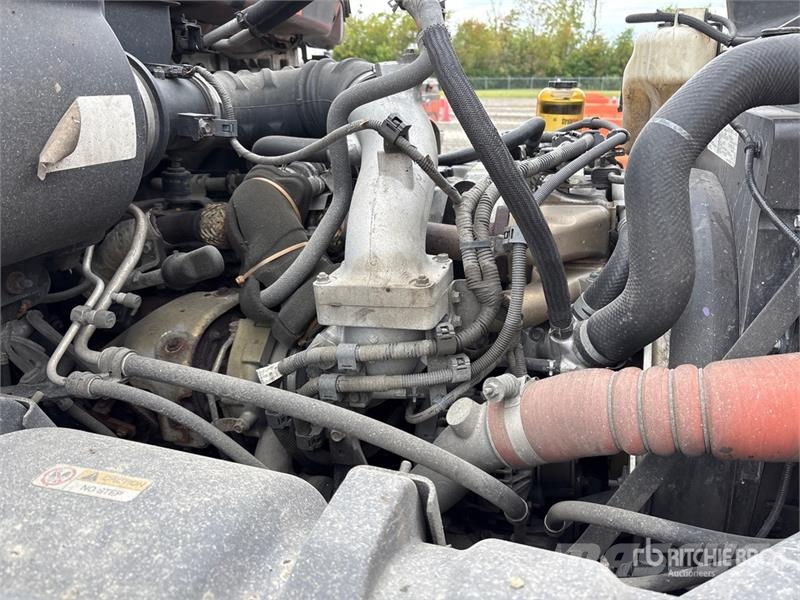 Hino 268 Dobozos teherautók
