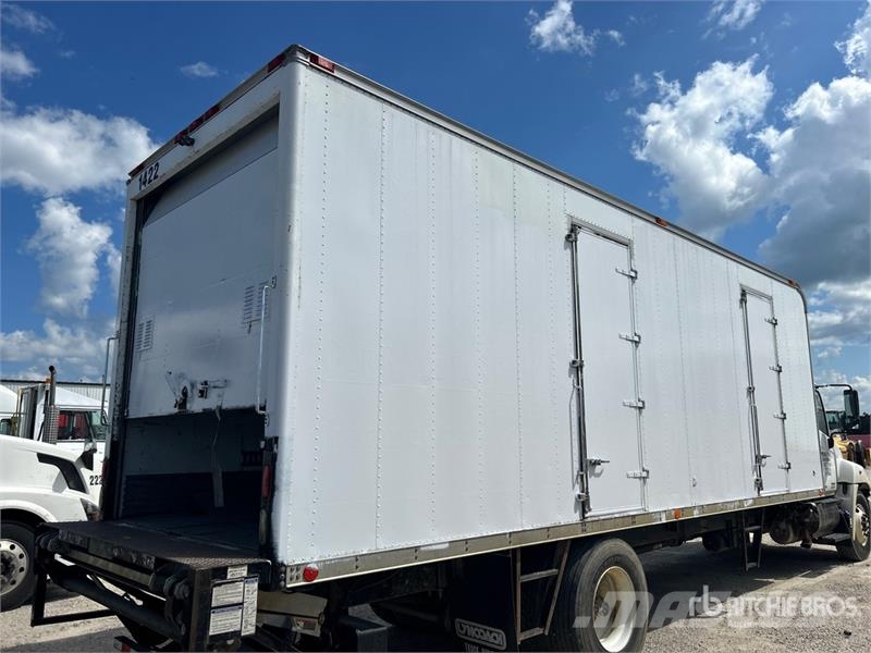 Hino 268 شاحنات ذات هيكل صندوقي