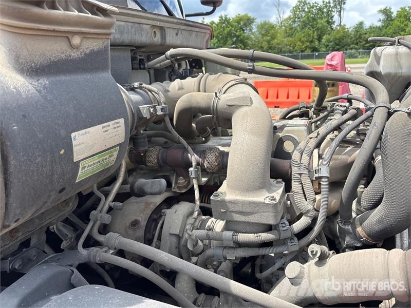Hino 268 شاحنات ذات هيكل صندوقي