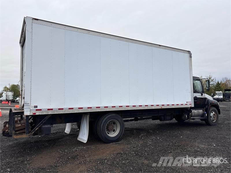 Hino 268 شاحنات ذات هيكل صندوقي