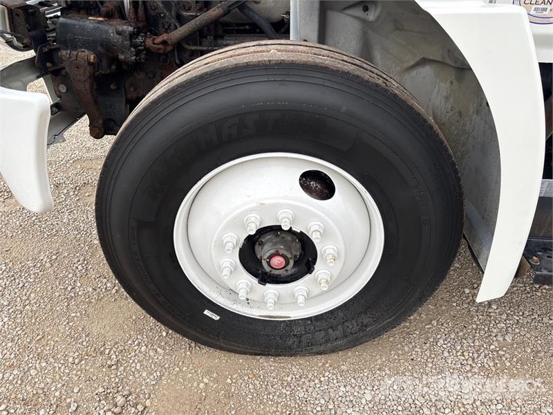 Hino 268 Bakwagens met gesloten opbouw