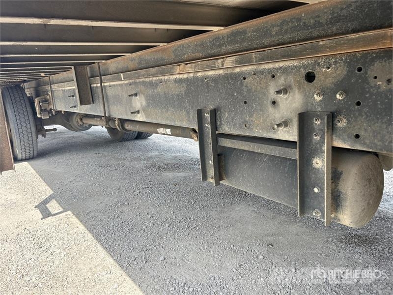 Hino 268 شاحنات ذات هيكل صندوقي