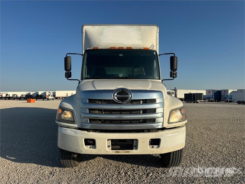 Hino 268 Camion Fourgon