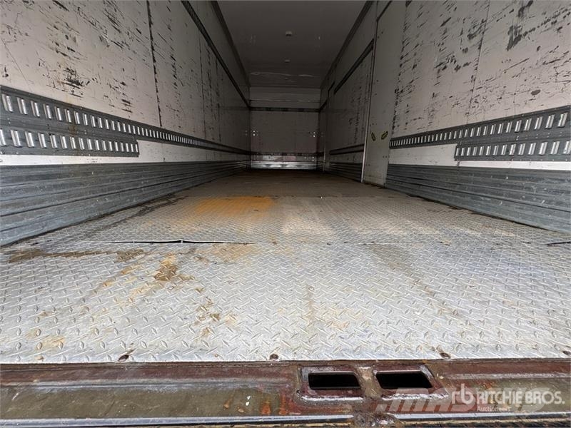 Hino 268 شاحنات ذات هيكل صندوقي