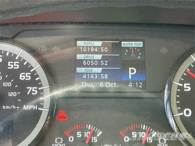 Hino 268 Camiões de caixa fechada