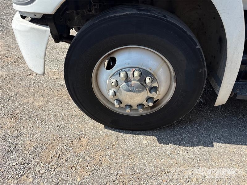 Hino 268 貨箱式卡車