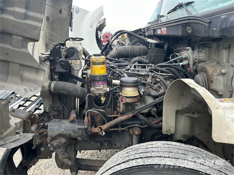 Hino 268 Kofferaufbau