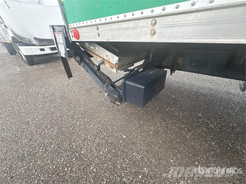 Hino 268 شاحنات ذات هيكل صندوقي