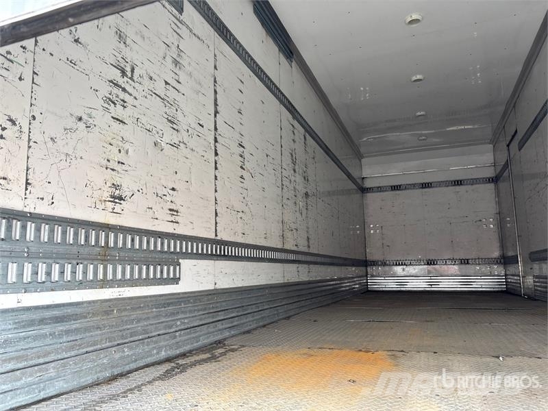 Hino 268 شاحنات ذات هيكل صندوقي