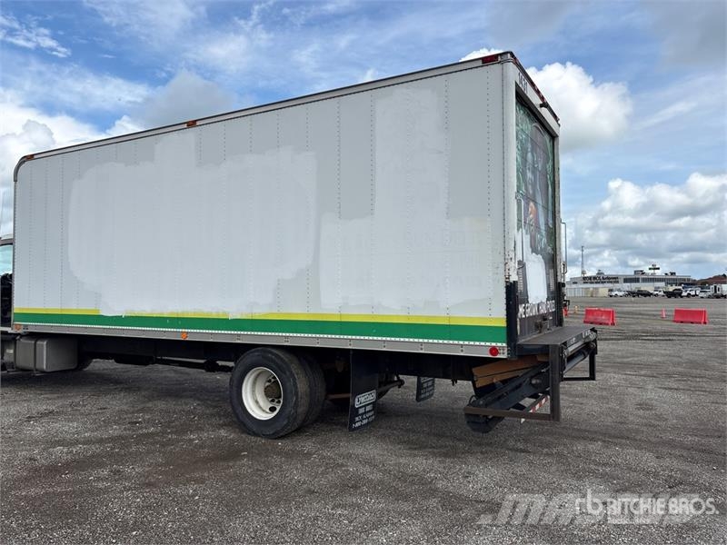 Hino 268 شاحنات ذات هيكل صندوقي
