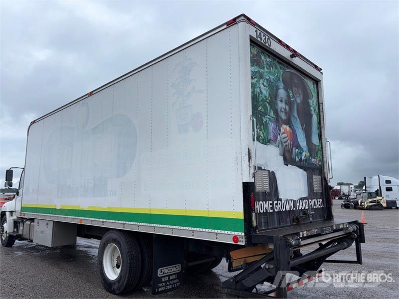 Hino 268 شاحنات ذات هيكل صندوقي