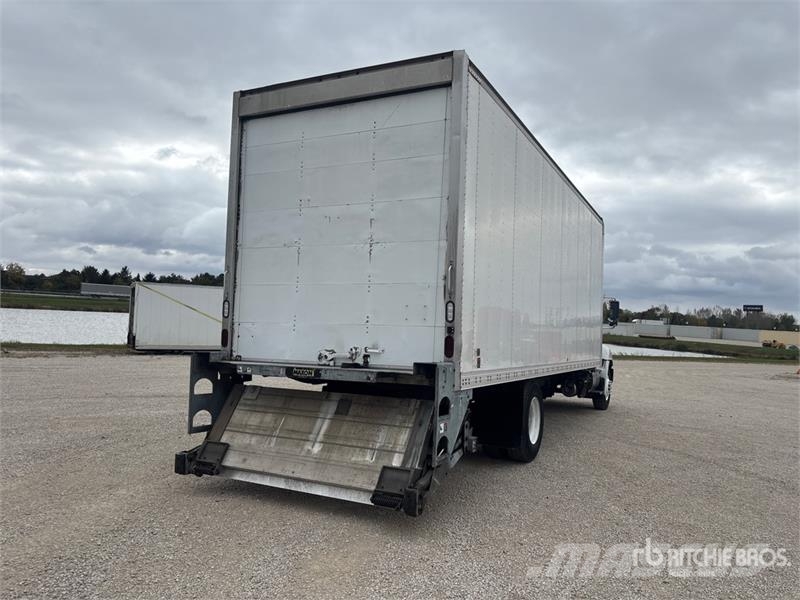Hino 268 شاحنات ذات هيكل صندوقي