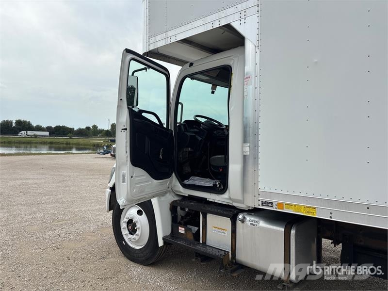 Hino 268 Bakwagens met gesloten opbouw