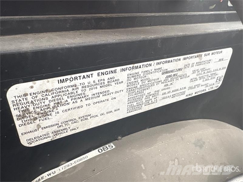 Hino 268 شاحنات ذات هيكل صندوقي