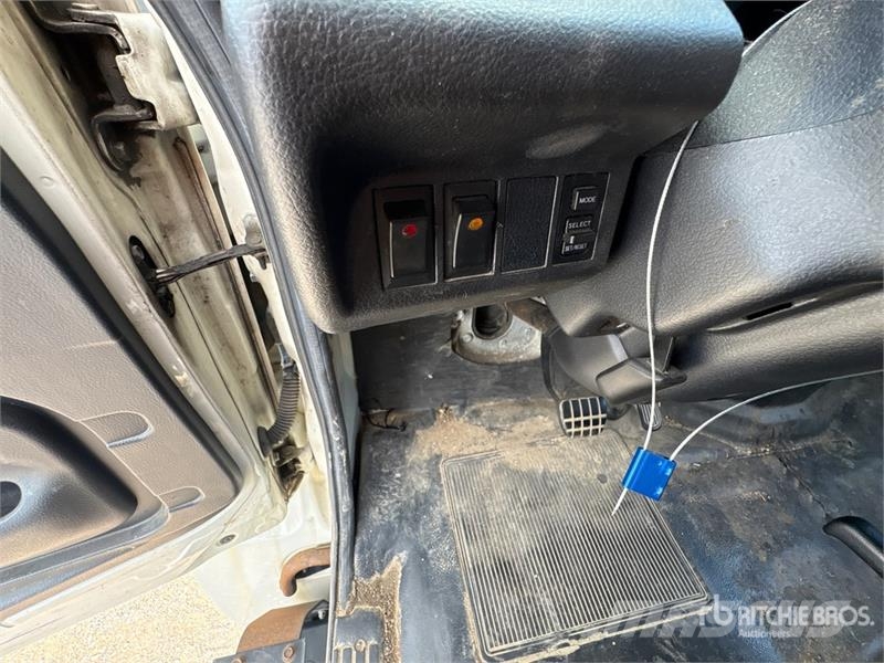 Hino 268 탑차 트럭