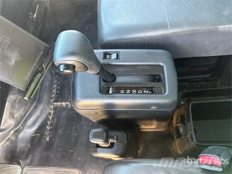 Hino 268 Camion Fourgon