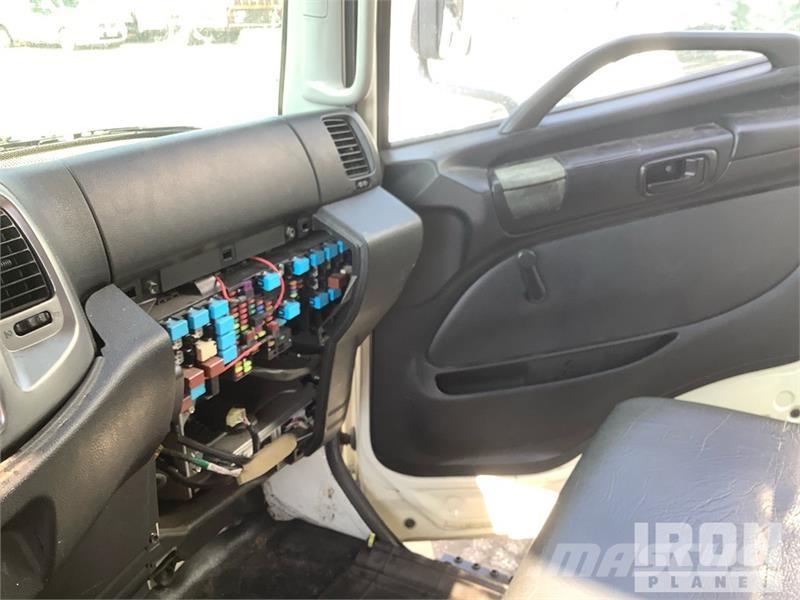 Hino 268 Box trucks