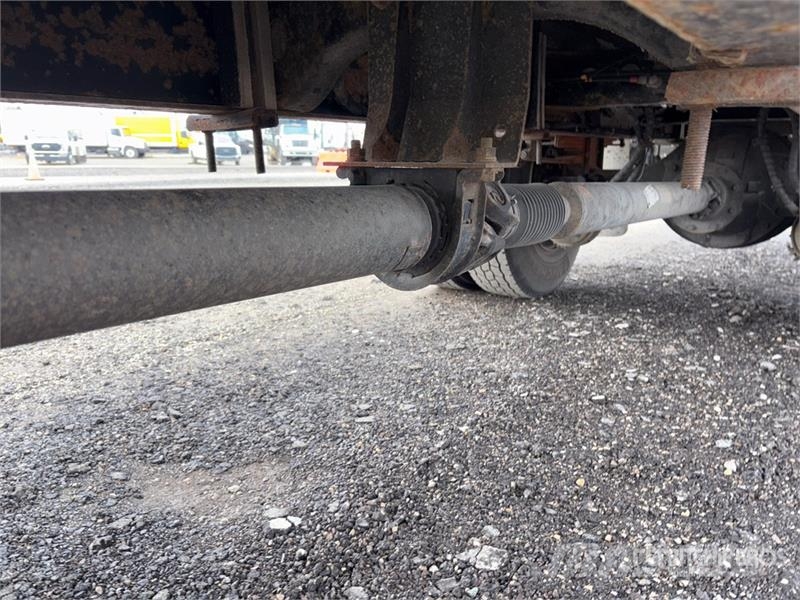 Hino 268 شاحنات ذات هيكل صندوقي