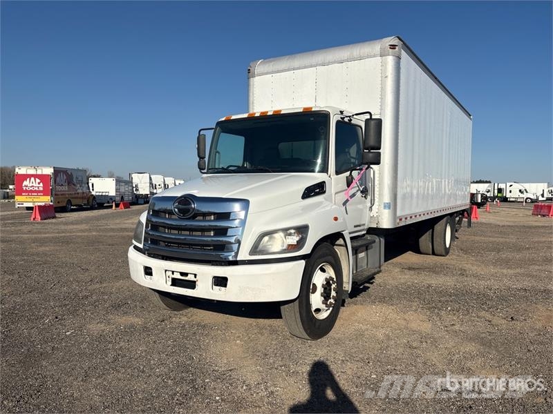 Hino 268 Грузовики-Фургоны