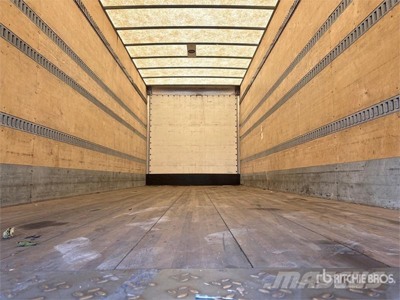 Hino 268 貨箱式卡車