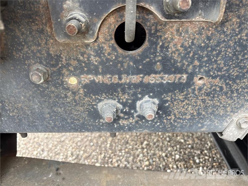 Hino 268 شاحنات ذات هيكل صندوقي