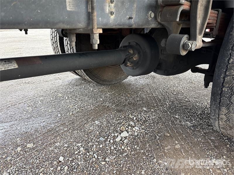 Hino 268 شاحنات ذات هيكل صندوقي
