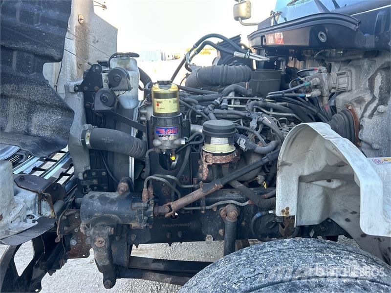 Hino 268 Sanduk kamioni