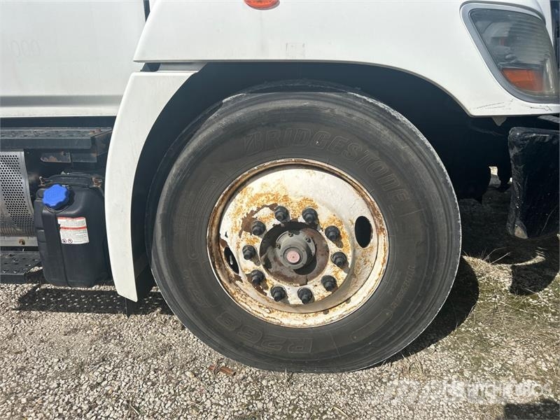 Hino 338 Tovornjaki hladilniki
