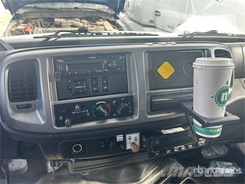 Hino 338 Tovornjaki hladilniki