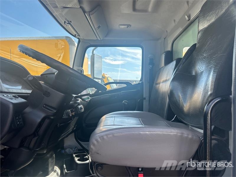Hino 338 Tovornjaki hladilniki